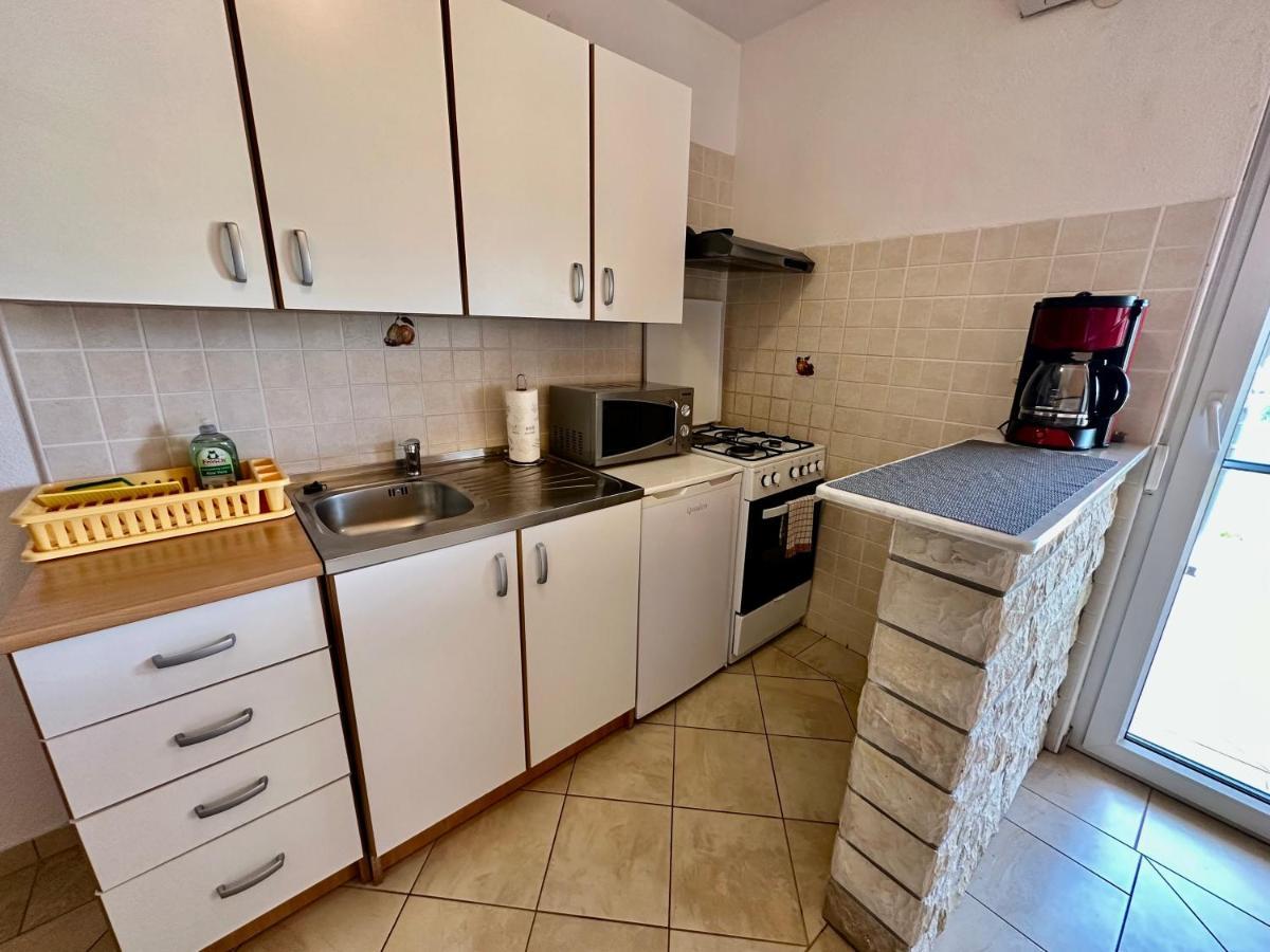 Apartments Novoselic Vir Zewnętrze zdjęcie