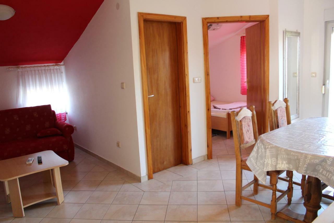 Apartments Novoselic Vir Zewnętrze zdjęcie